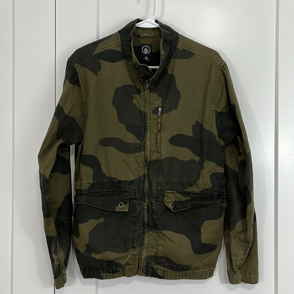 Volcom Small Green and Brown Camouflage Bomber Jacket with Pockets